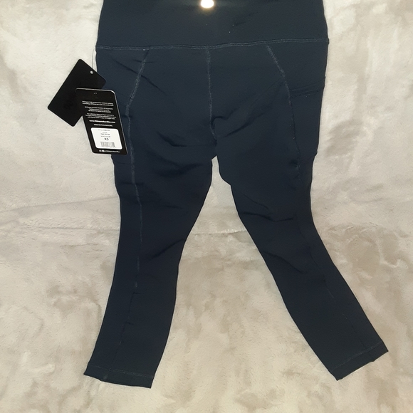 90° Degrees By Reflex Yoga Pants 🌊 - Picture 5 of 5